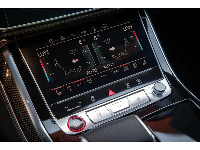 Audi Q7 4.0 TFSI SQ7 quattro 2022 Benzine 16