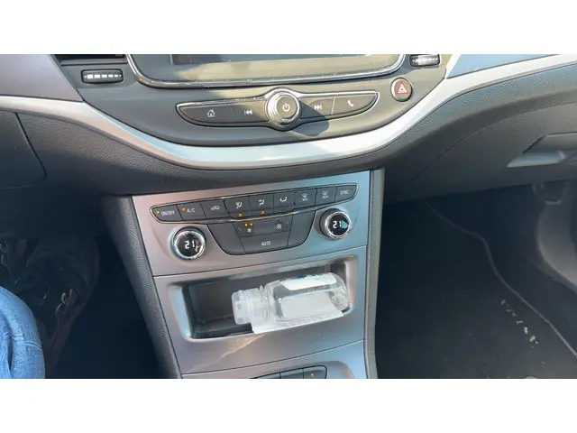 Opel Astra Sports Tourer 1.2 Edition 2021 Benzine 12