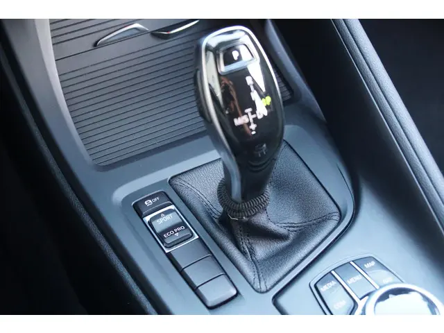 BMW X1 sDrive18i High Executive 2018 Benzine 30
