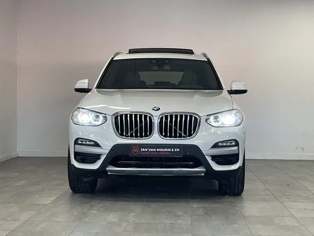BMW X3 xDrive20i High Executive 2019 Benzine 7