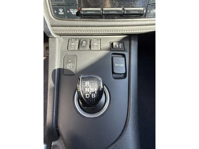 Toyota Auris 1.8 Hybrid Dynamic 2016 Hybride Benzine 25