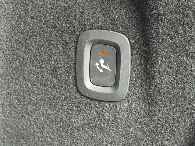 Volvo XC60 B4 D AWD Plus Dark 2023 Diesel 19