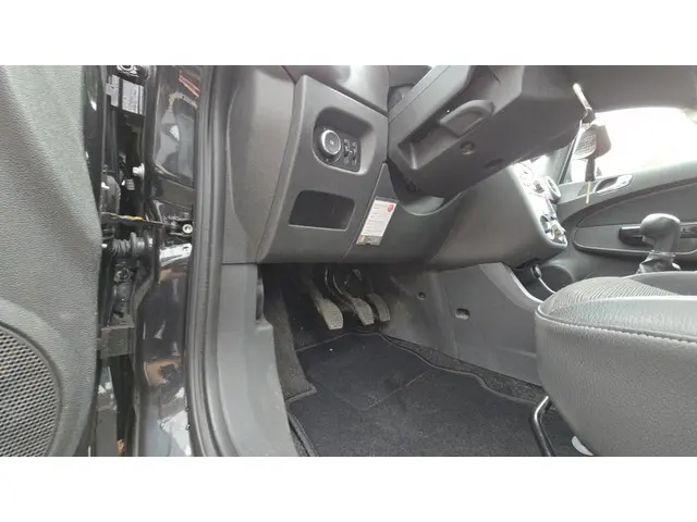 Opel Corsa 1.2-16V Berlin 2014 Benzine 7