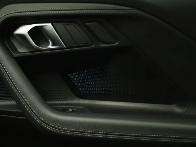 BMW 2 Serie 220i Coupé 2024 Benzine 22