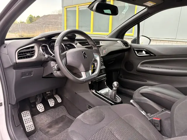 DS DS 3 1.2 PureTech So Chic 2016 Benzine 7