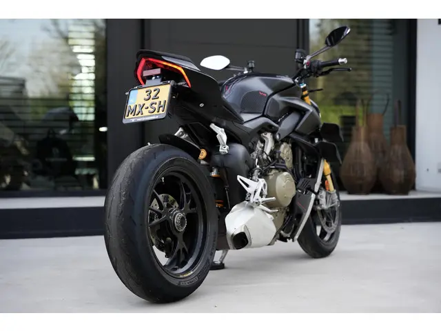 Ducati Streetfighter V4 S 2022 Benzine 10