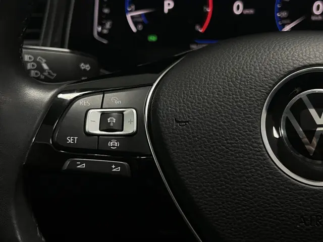 Volkswagen T-Roc 1.5 TSI Sport 2021 Benzine 24