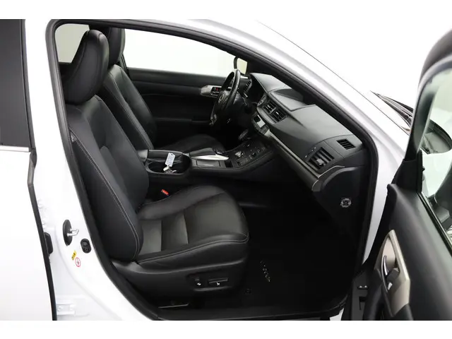 Lexus CT 200h F Sport Line 2017 Hybride Benzine 22