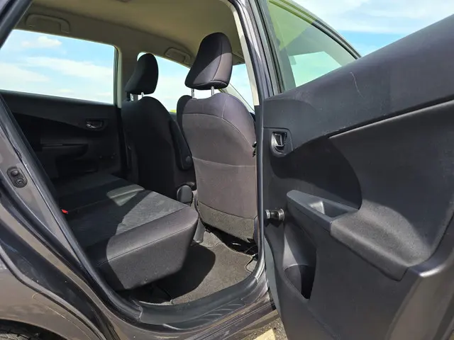 Toyota Verso-S 1.3 VVT-i Aspiration 2013 Benzine 28