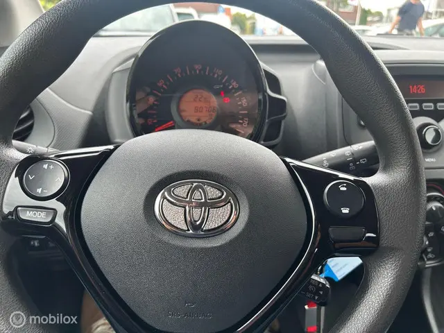 Toyota Aygo 1.0 VVT-i x-fun 2019 Benzine 8