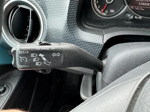 Volkswagen up! 1.0 BMT high up! 2017 Benzine 10