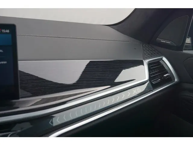 BMW X5 xDrive50e 2024 Hybride Benzine 13