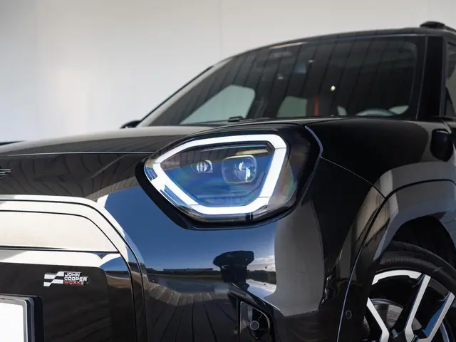 MINI Aceman SE 2025 Elektrisch 13