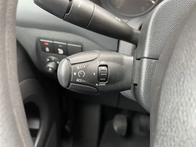 Peugeot Partner 1.6 BlueHDi 75 L1 Premium 2017 Diesel 23