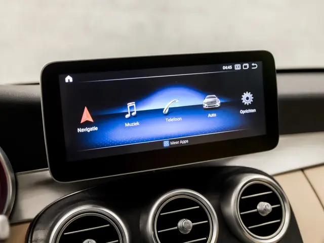 Mercedes-Benz C-Klasse 180 AMG Edition 1 2015 Benzine 8