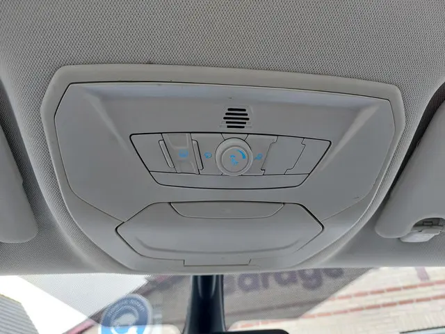 Ford C-MAX 2.0 Hybrid Titanium+ 2015 Hybride Benzine 34