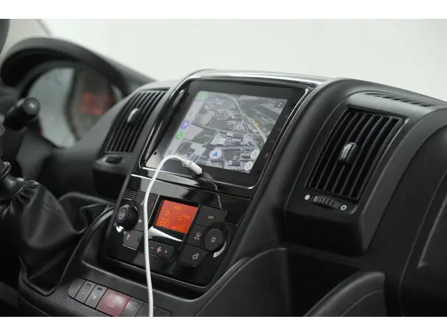 Citroën Jumper 2.2 BlueHDi 120 L2H2 3.0t 2023 Diesel 29