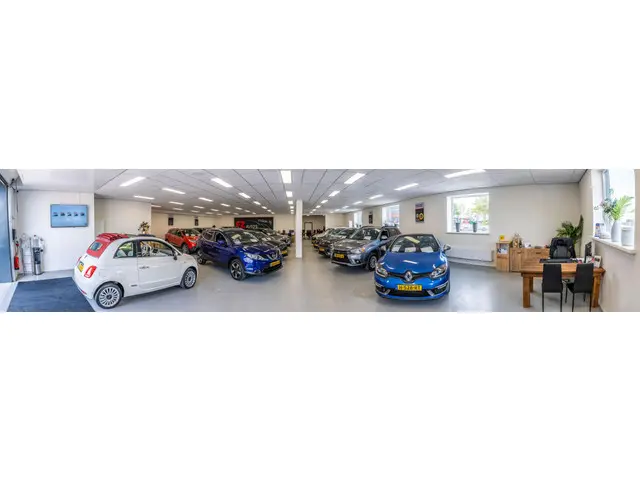 Ford C-MAX 1.0 Titanium 2017 Benzine 26