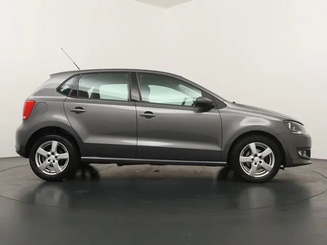 Volkswagen Polo 1.2 TSI Highline 2012 Benzine 6