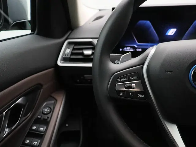 BMW 3 Serie Sedan 320e 2024 Hybride Benzine 14