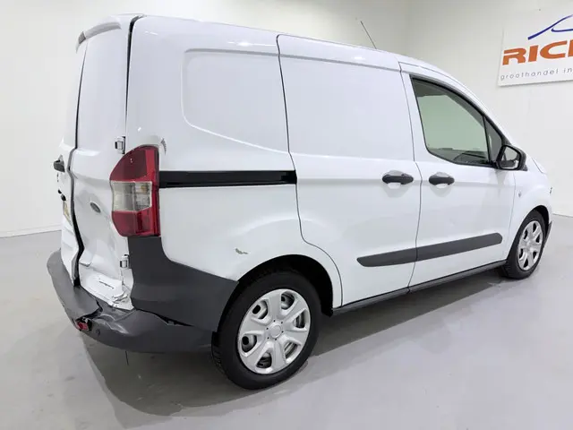Ford Transit Courier Van 1.5 TDCI Airco NAP 2016 Diesel 31