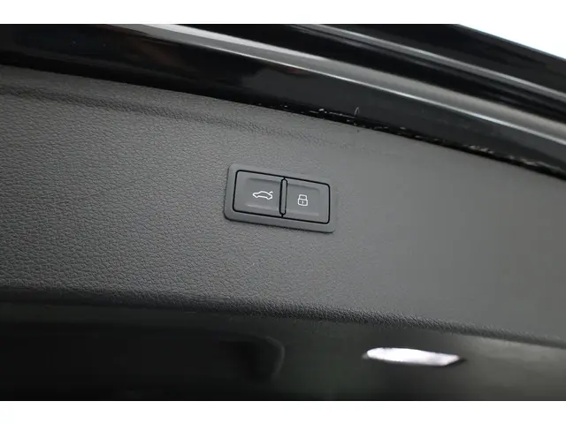 Audi Q5 55 TFSI e S Edition 2021 Hybride Benzine 39