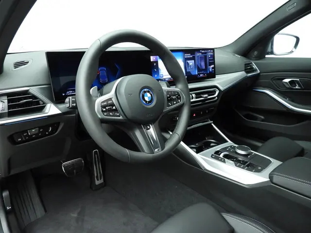 BMW 3 Serie Sedan 320e 2025 Hybride Benzine 6
