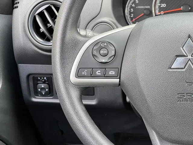 Mitsubishi Space Star 1.2 Connect+ 2024 Benzine 19