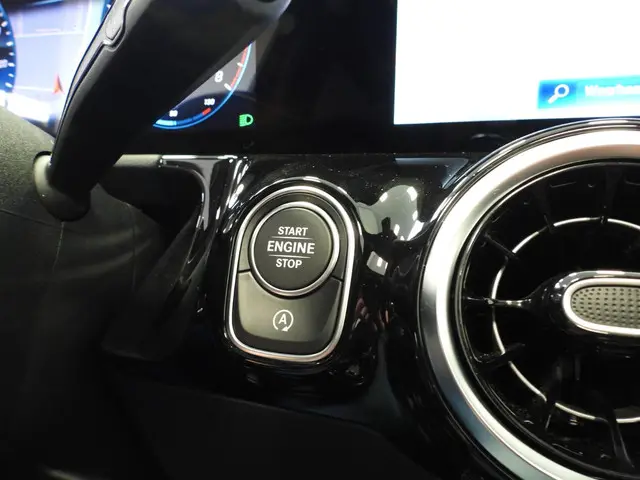 Mercedes-Benz B-Klasse B180 Aut. AMG 2020 Benzine 24