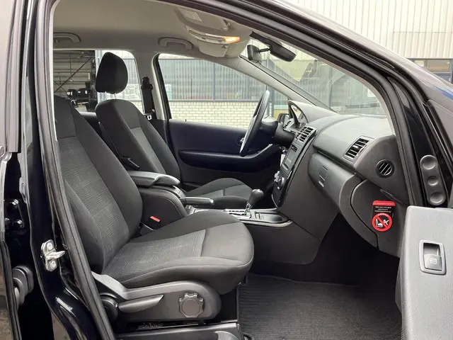 Mercedes-Benz A-Klasse 160 Business Class 2012 Benzine 28