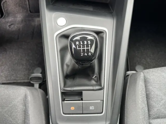 Volkswagen Golf 1.5 TSI Life 2020 Benzine 64