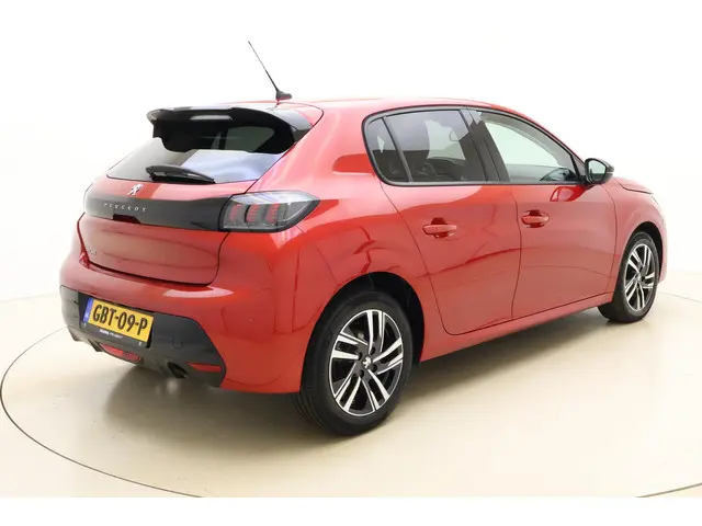 Peugeot 208 1.2 PureTech Allure Pack 2023 Benzine 2