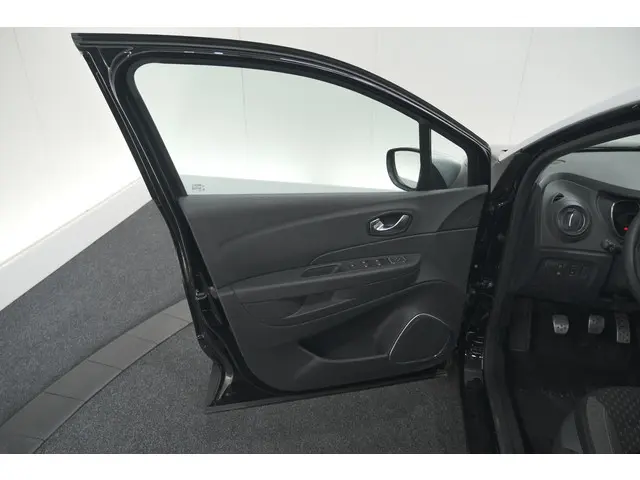 Renault Captur TCe 90 Intens 2017 Benzine 63