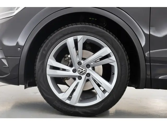 Volkswagen Tiguan 1.5 TSI R-Line DSG 2023 Benzine 27