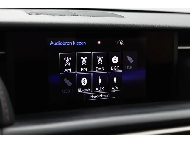 Lexus RC 300h F Sport Line 2016 Hybride Benzine 43