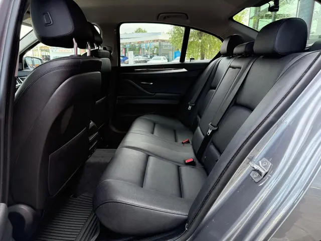 BMW 5 Serie 520i Luxury Edition 2016 Benzine 13