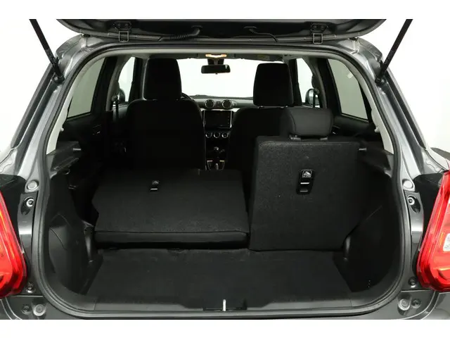 Suzuki Swift 1.2 Stijl Smart Hybrid 2019 Benzine 24