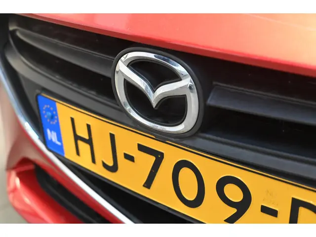 Mazda 2 Skyactiv-G 90 5MT TS+ 2015 Benzine 5