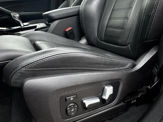 BMW X3 xDrive30e High Executive 2022 Hybride Benzine 6