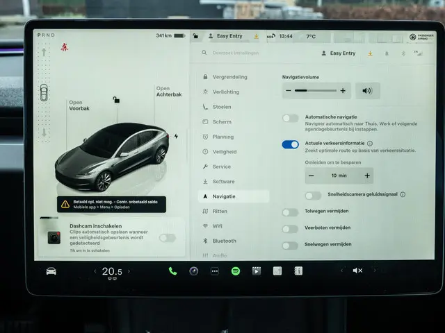 Tesla Model 3 RWD 60 kWh 2024 Elektrisch 32