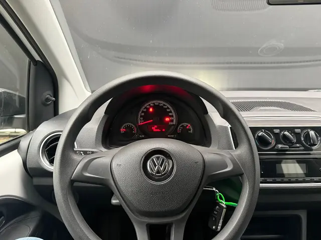 Volkswagen up! 1.0 BMT move up! 2018 Benzine 30