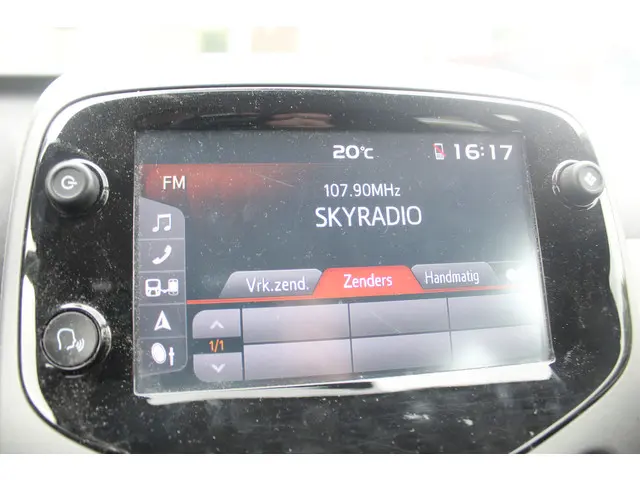 Toyota Aygo 1.0 VVT-i x-play 2020 Benzine 12