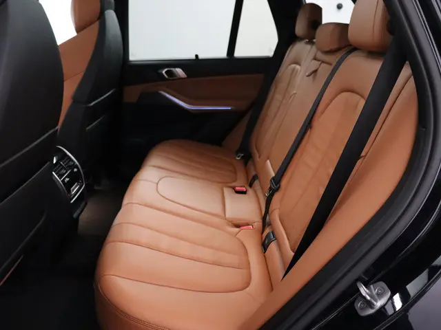 BMW X5 xDrive45e High Executive 2022 Hybride Benzine 8