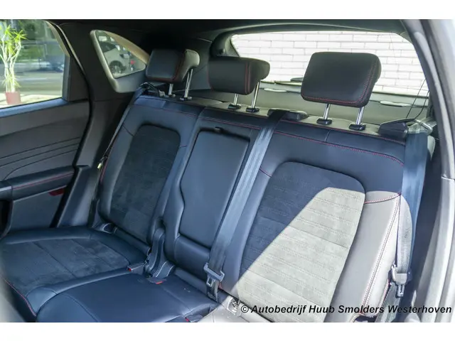 Ford Kuga 2.5 PHEV e-CVT ST-Line X 2022 Hybride Benzine 20