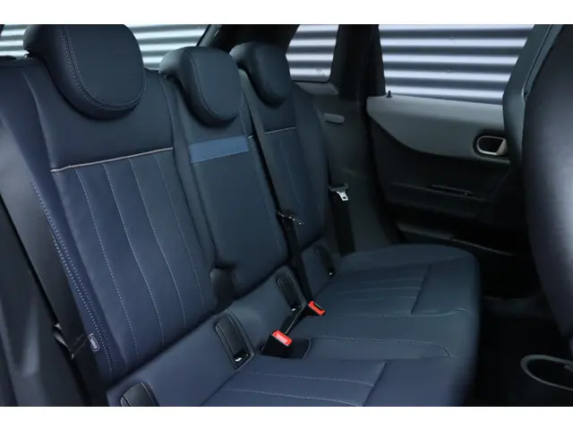 MINI 5-Deurs Cooper C 2024 Benzine 10