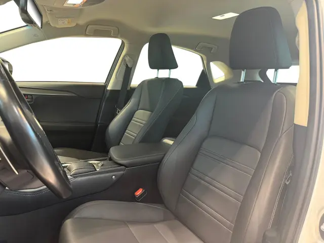 Lexus NX 300h AWD Business Line 2018 Hybride Benzine 13