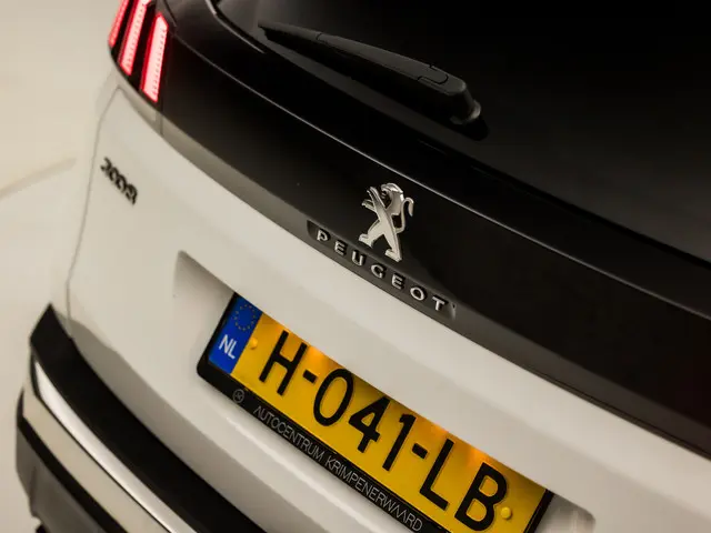Peugeot 3008 1.2 PureTech Premium Sport 2020 Benzine 28