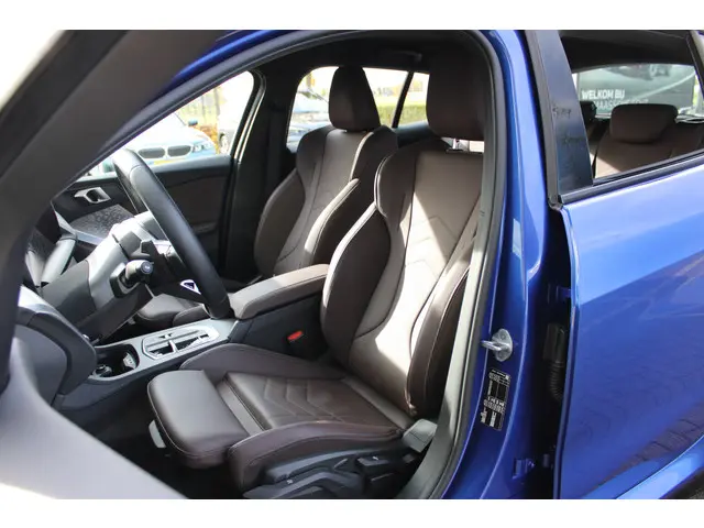 BMW 1 Serie 120 M Sport Automaat 2025 Benzine 4