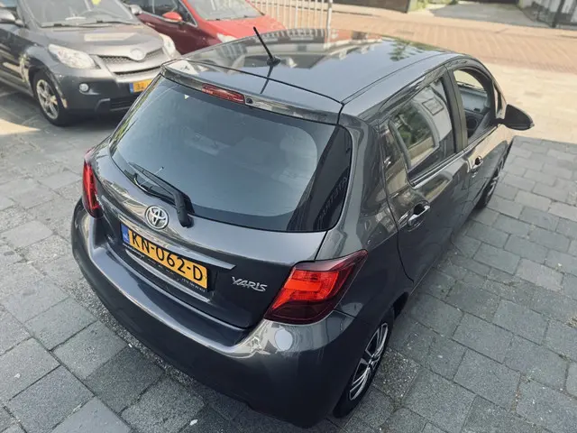 Toyota Yaris 1.0 VVT-i Aspiration 2016 Benzine 9