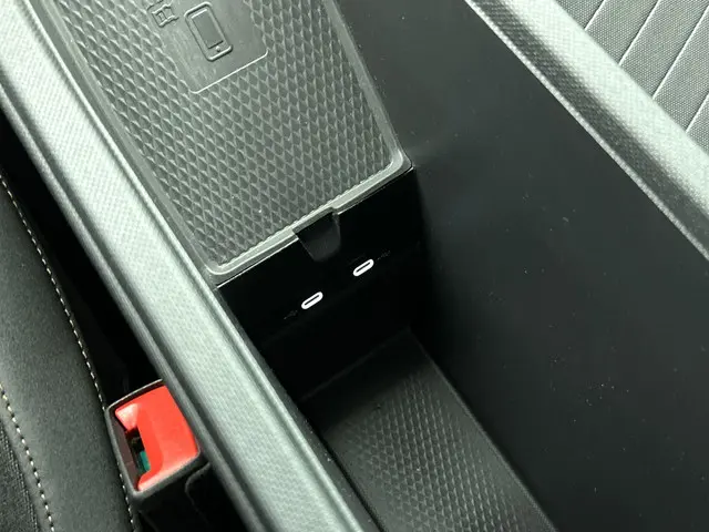 CUPRA Born Essential 62 kWh 2023 Elektrisch 26